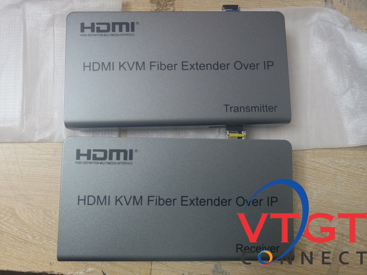 Bộ kéo dài HDMI qua cáp quang có cổng USB HO-LINK HL-HDMI-1USB-20TR