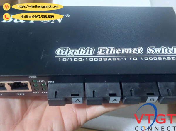 Switch 4 cổng quang SC + 2 cổng LAN 10/100/1000M model BT-942GS-20AB 