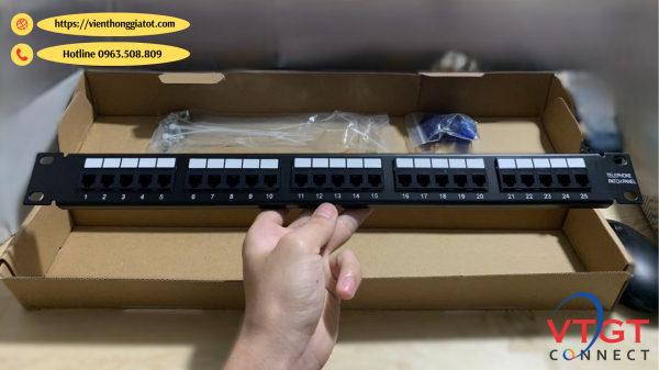 Patch Panel Cat3  RJ11 Commscope 25 port P/N 1711213-3